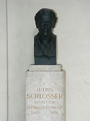 Schlosser Julis Uni Arkaden