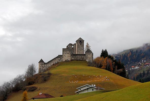 Burg Heinfels