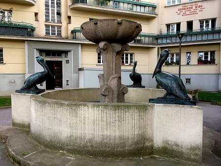 Pelikanbrunnen