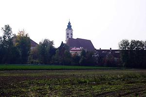 Eferding Pfarrkirche und Schloss