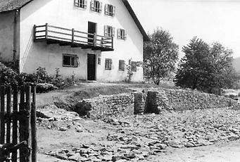 Ausgrabung 1960, Ansicht SW Mauer des Kleinkastells