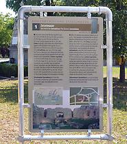 Römerrundweg, Schild vor der Kirche