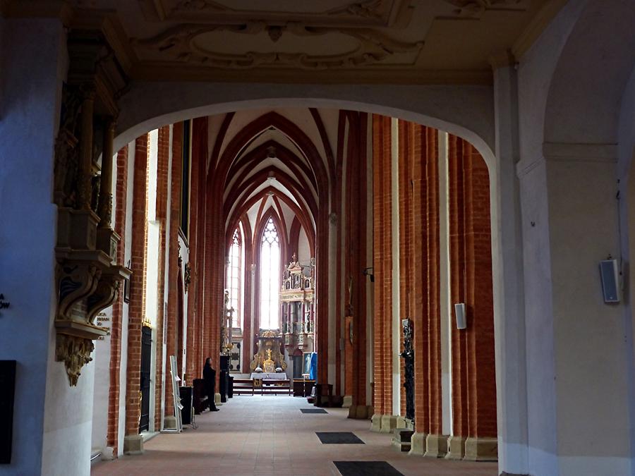 Wroclaw - Elisabeth Church - Side aisle