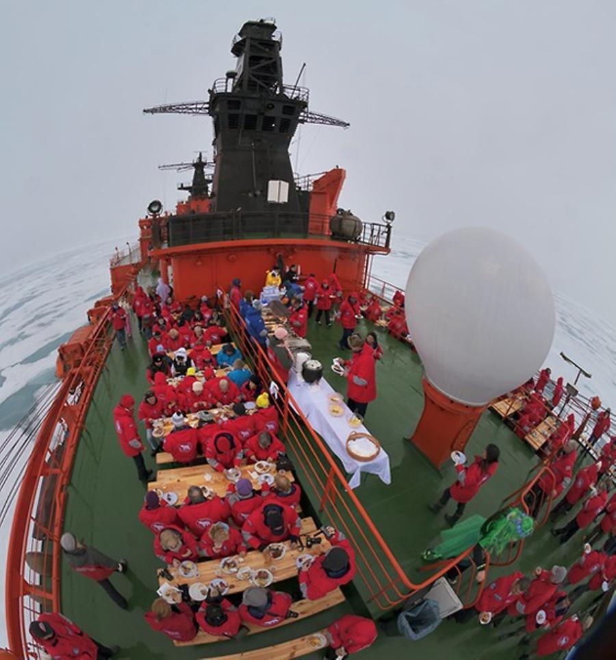 Barbecue on the deck, © AirPano 