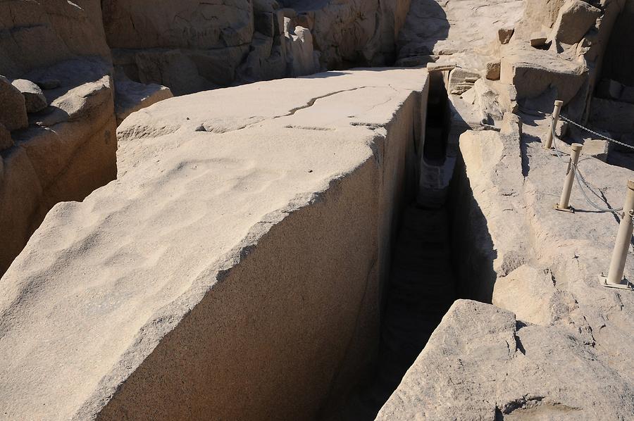 Aswan - Granite Quarry; Uncompleted Obelisk