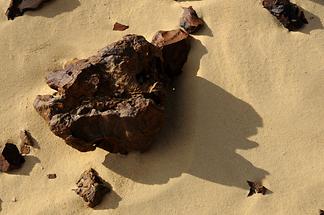 Desert near Bahariya Oasis - Lava (1)