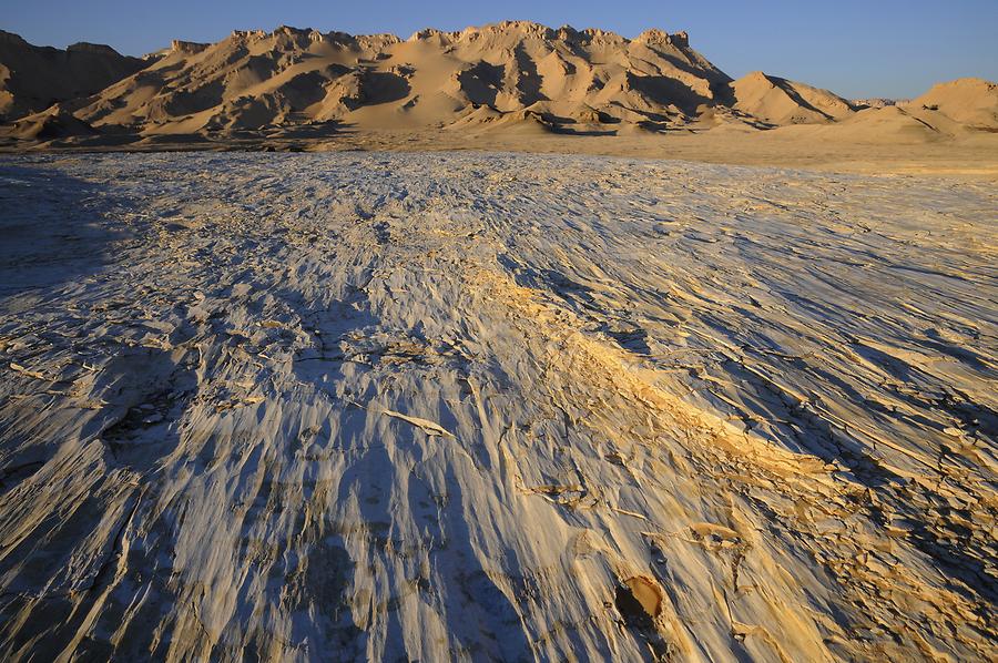 Desert near Al-Qasr