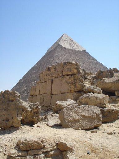 Pyramid of Khafre (2)