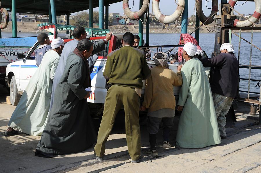 Nile Ferry to Amarna