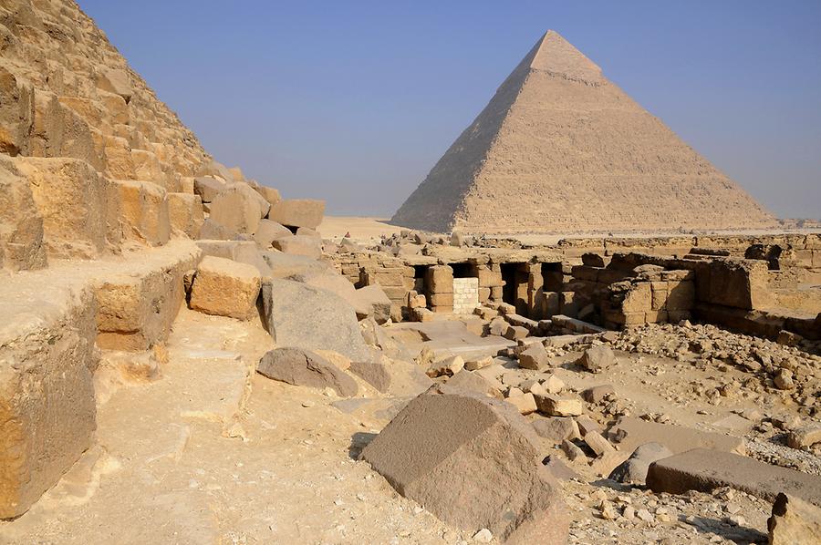 Pyramid of Khafre