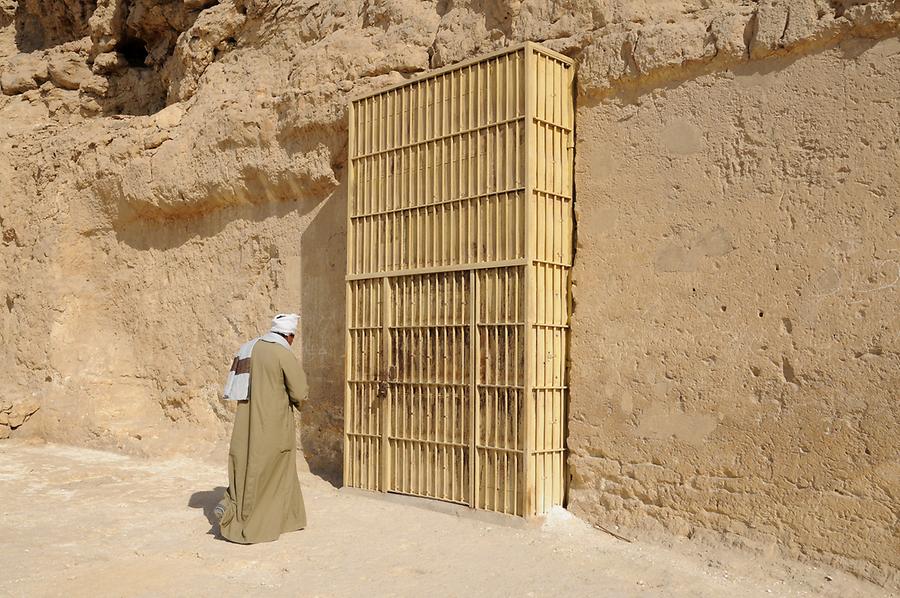 Tombs, Amarna