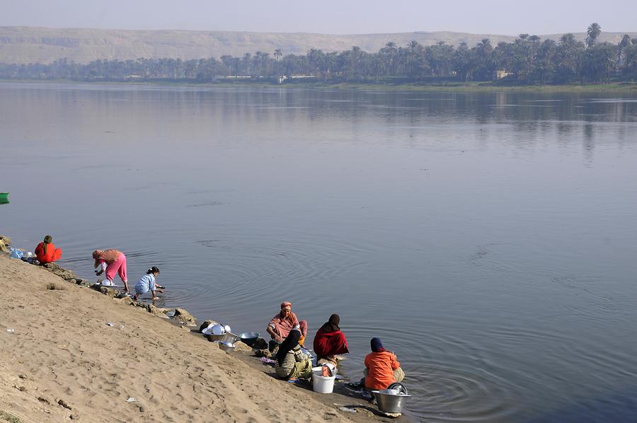 Washerwomen by the Nile