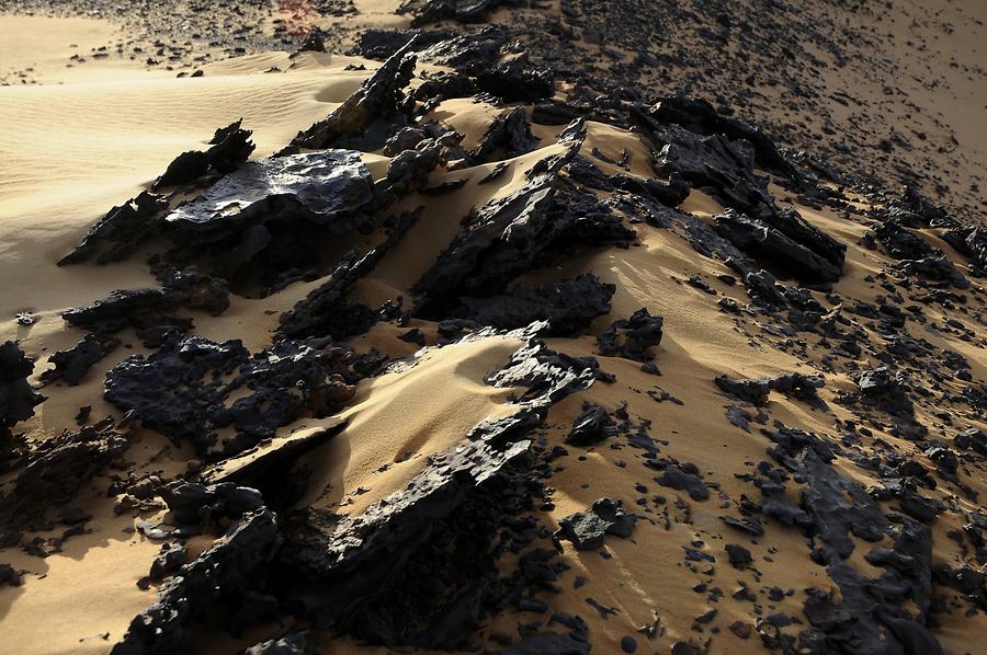 Desert near Bir Kiseiba - Lava Rocks