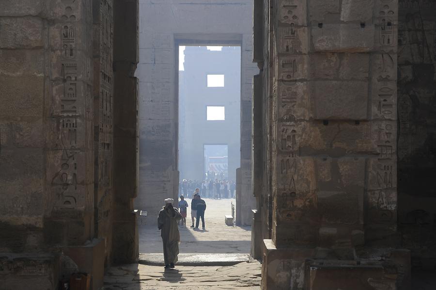 Medinet Habu - Peristyle Hall