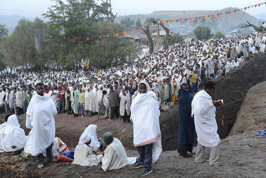 Biete Medhane Alem - Christmas Ceremony; Pilgrims