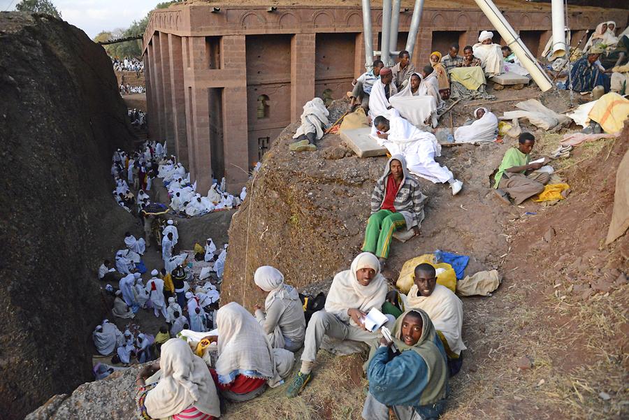 Biete Medhane Alem - Pilgrims