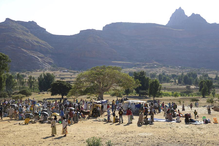 Weekly Market near Degum