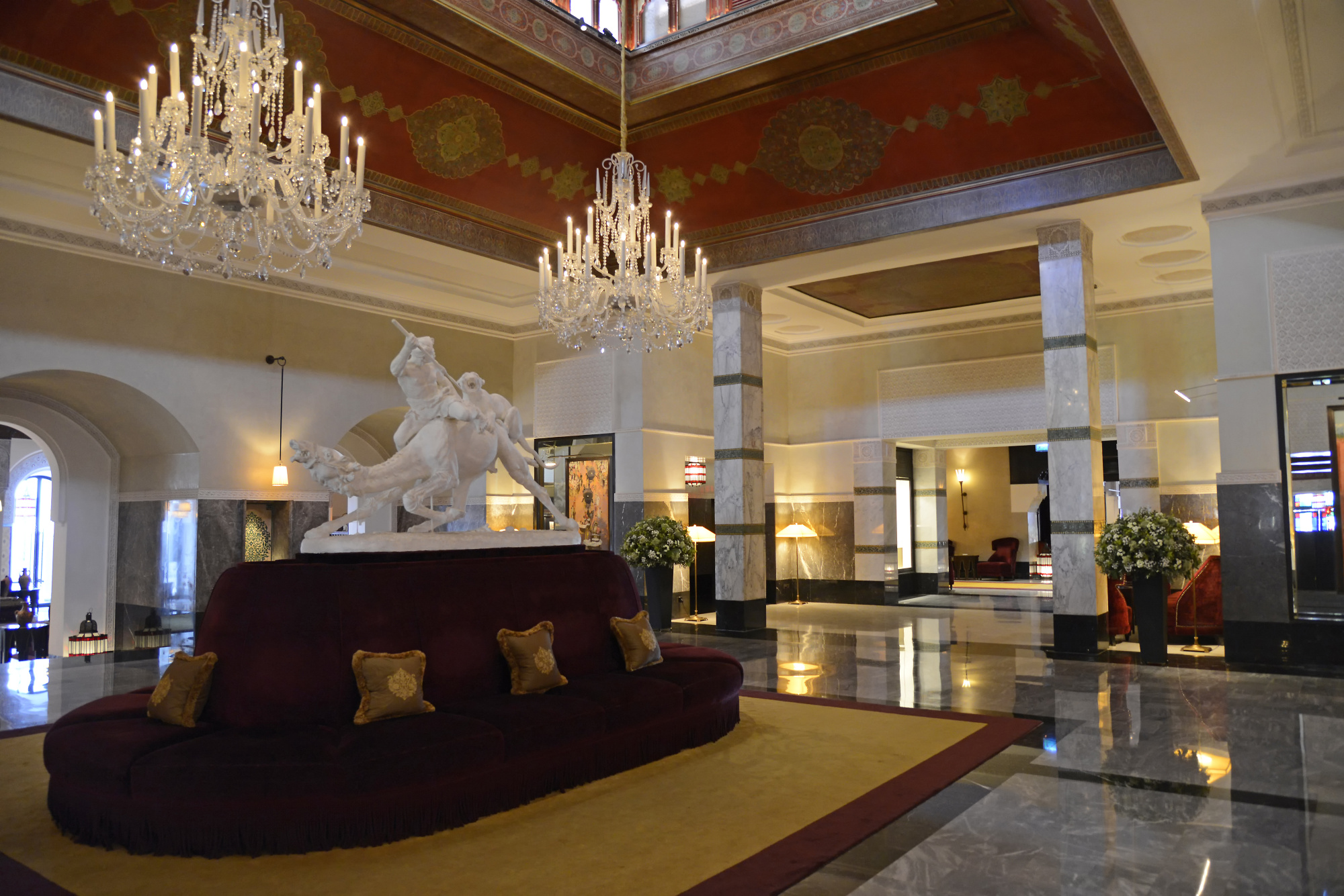 Marrakech - La Mamounia Hotel; Lobby | Marrakech | Geography im Austria ...