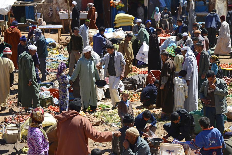 Weekly Market near Aït M'hamed