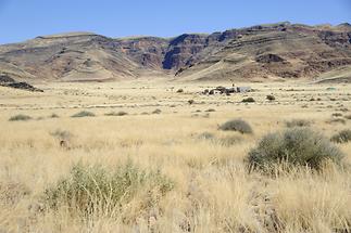 Road to Tiras Mountains (2)