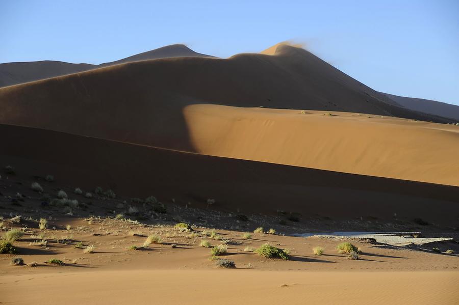 Sunrise at Deadvlei