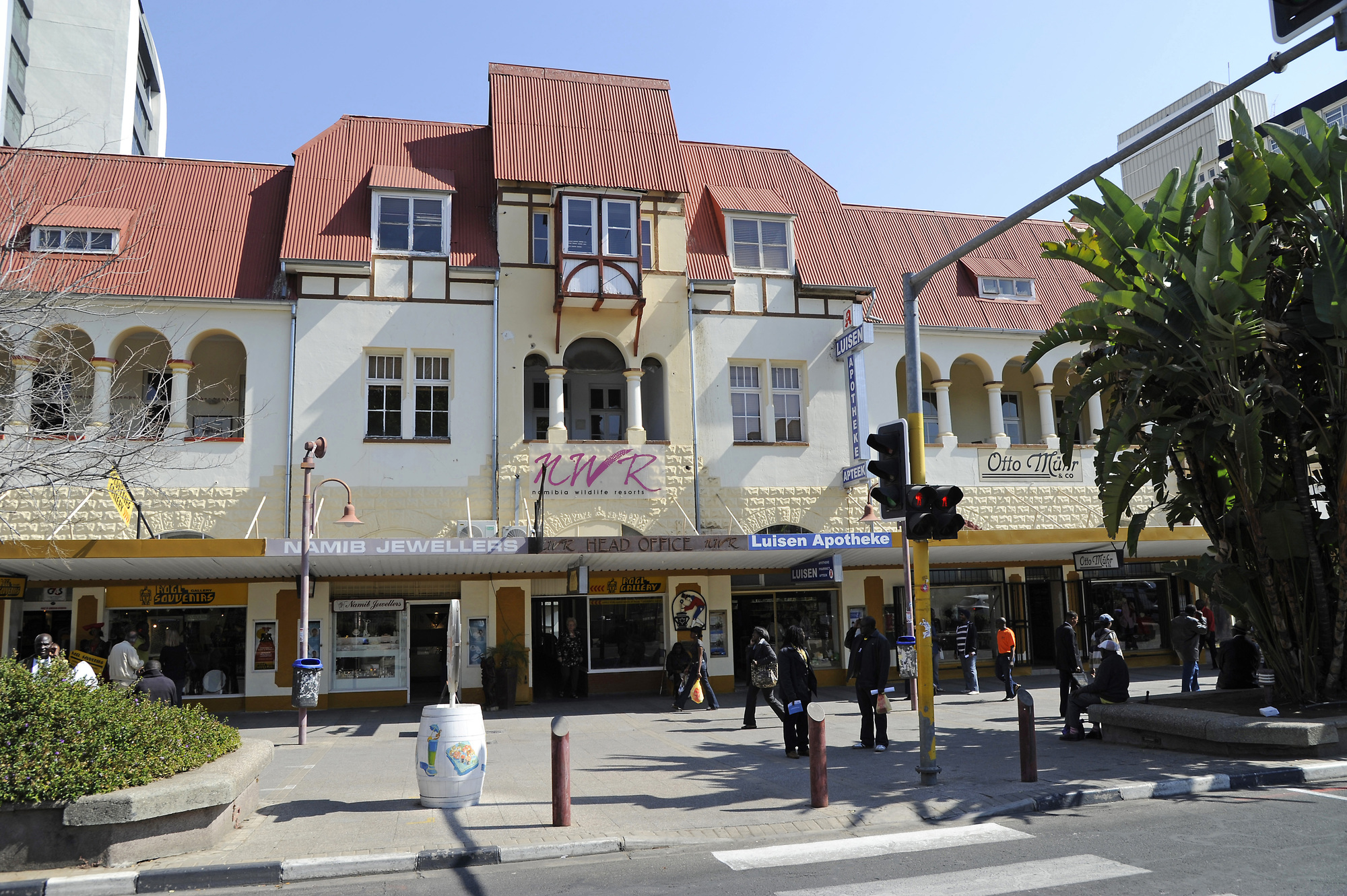 Luisen Pharmacy (1) | Windhoek | Pictures | Geography im Austria-Forum