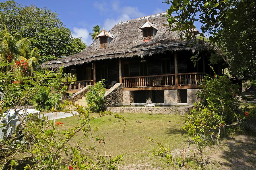 L'Union Estate - Colonial House