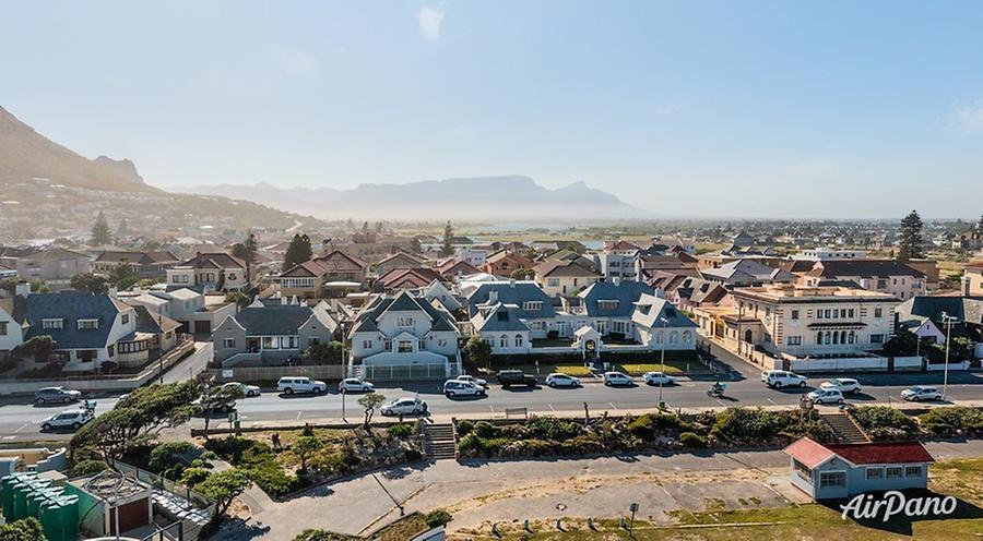 Surroundings of Cape Town, South Africa, © AirPano 