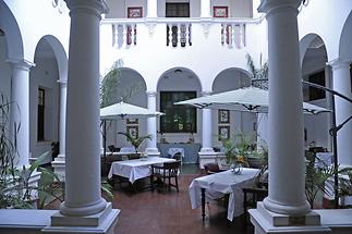 Bulawayo Club Hotel (2)