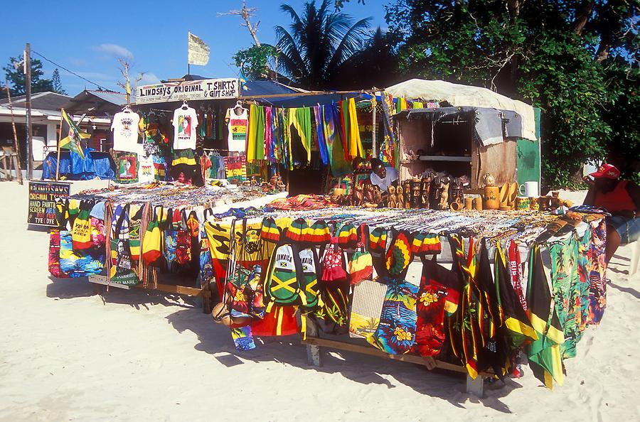 Negril - Souvenir Stalls