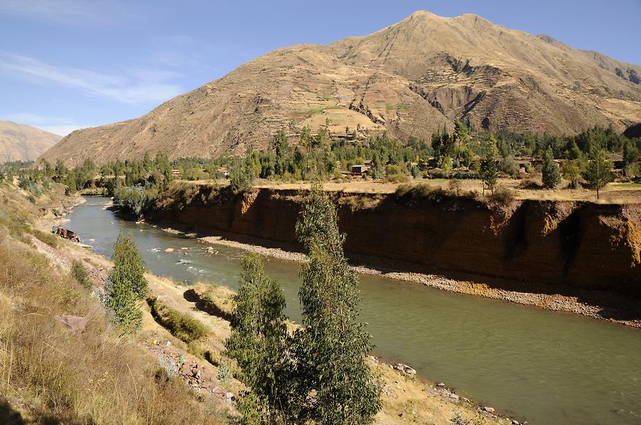 Urubamba Valley near Pikillaqta