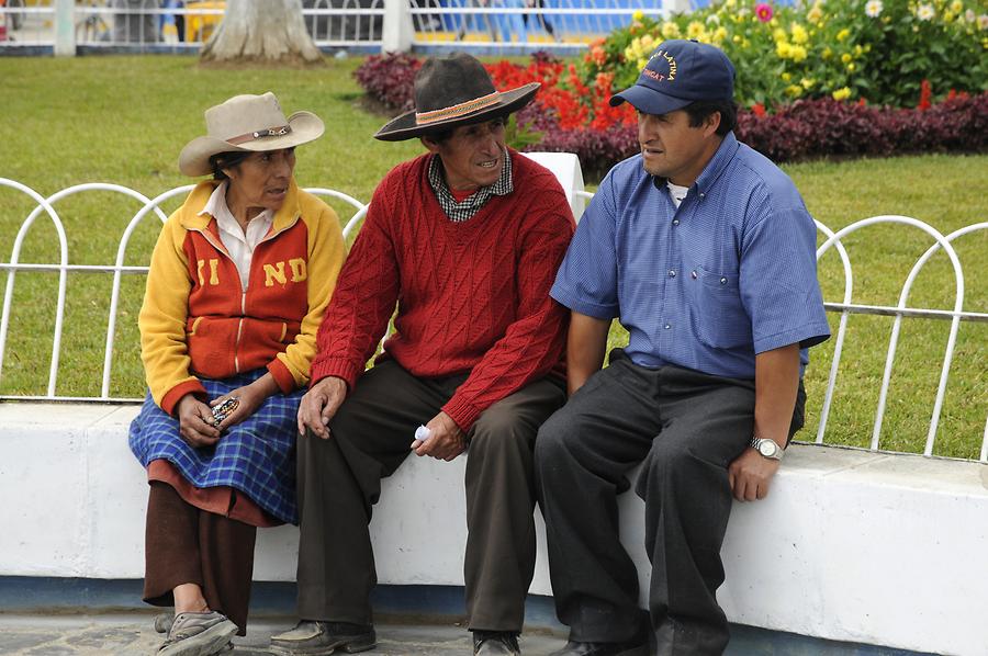Celedin - Plaza de Armas; Locals
