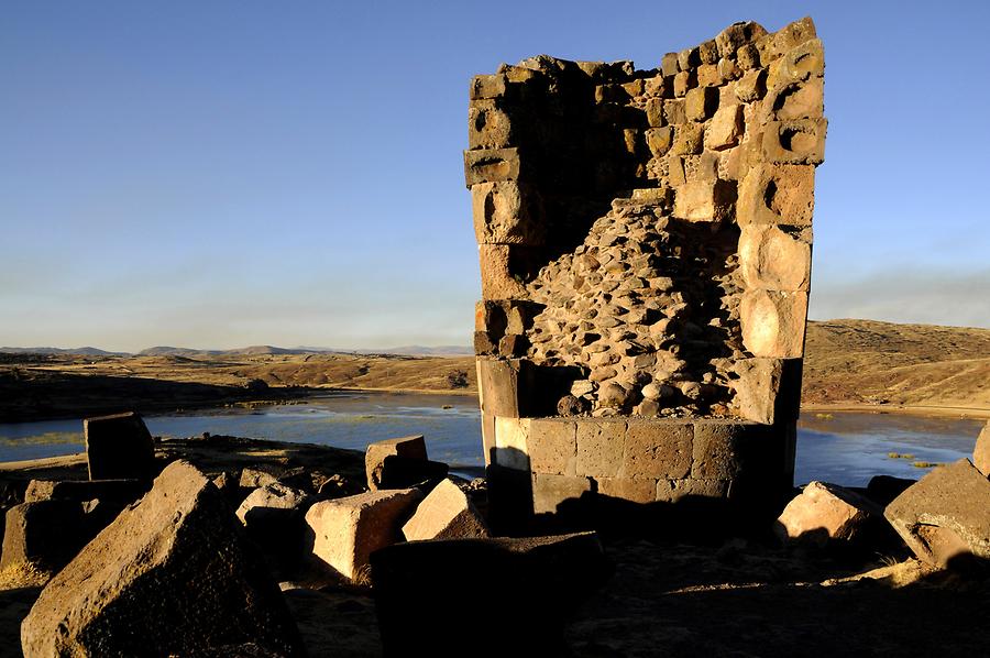 Sillustani - Chullpa del Lagarto