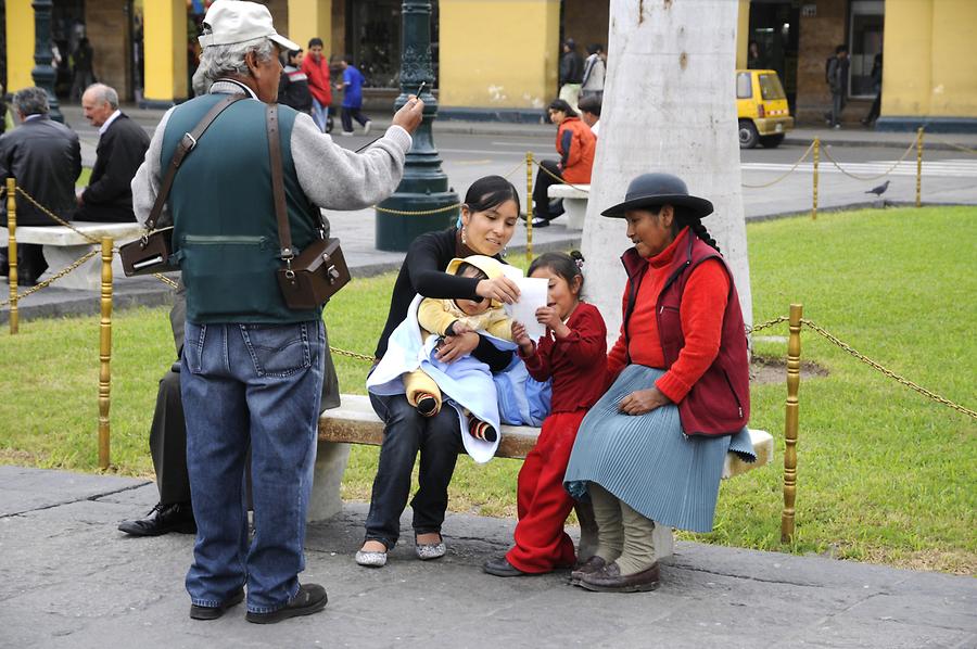 Plaza Mayor - Natives