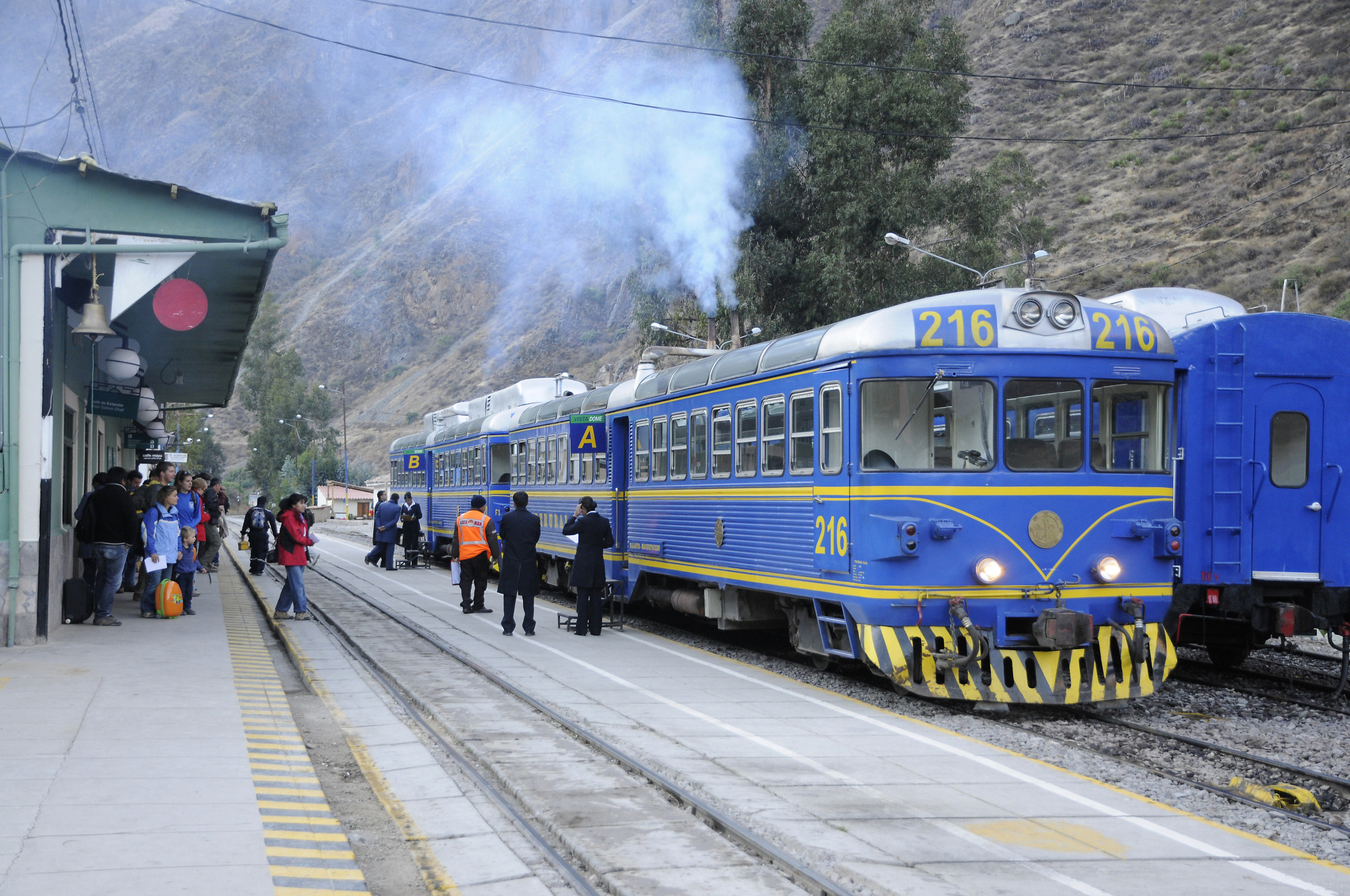 Ollantaytambo - Train Station | Machu Picchu | Geography im Austria-Forum