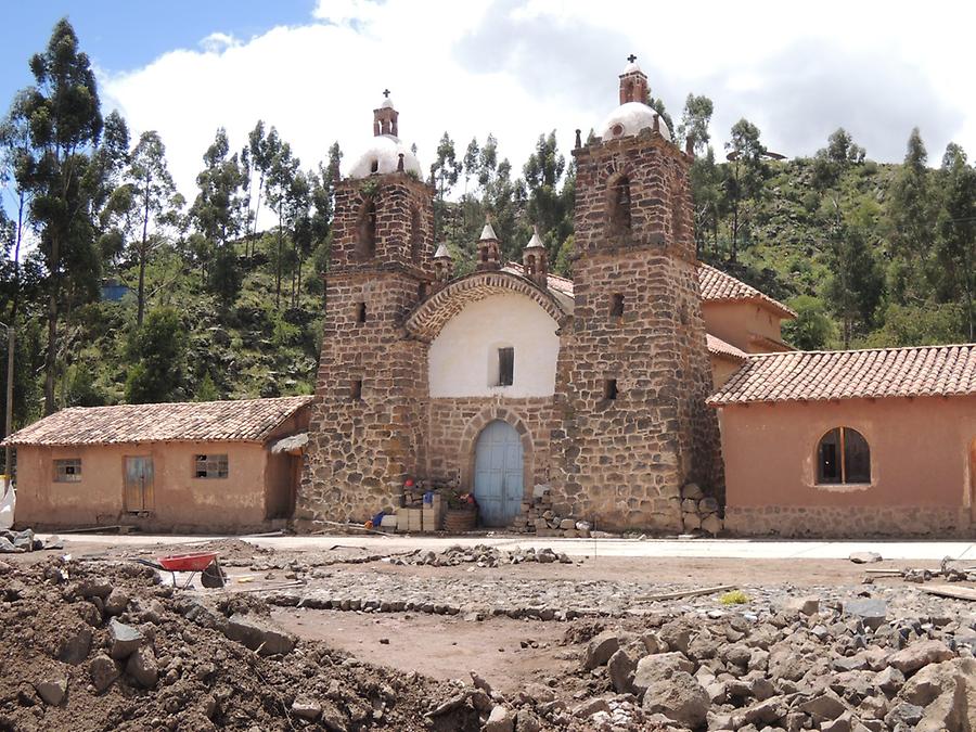 Raqchi - Temple of Wiracocha