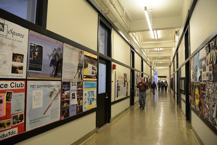 Cambridge - Massachusetts Institute of Technology; Infinite Corridor