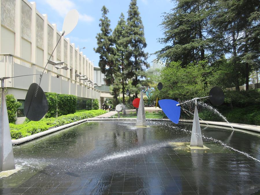 LACMA - Sculpture Garden - 'Three Quintains' by Alexander Calder 1964