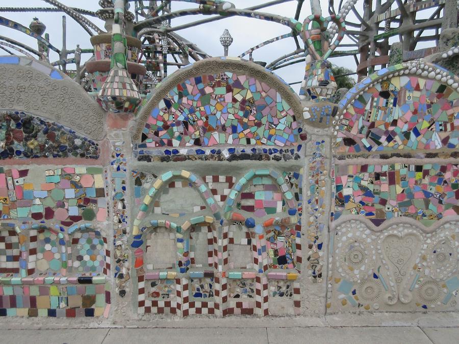 Watts Towers of Simon Rodia - Wall