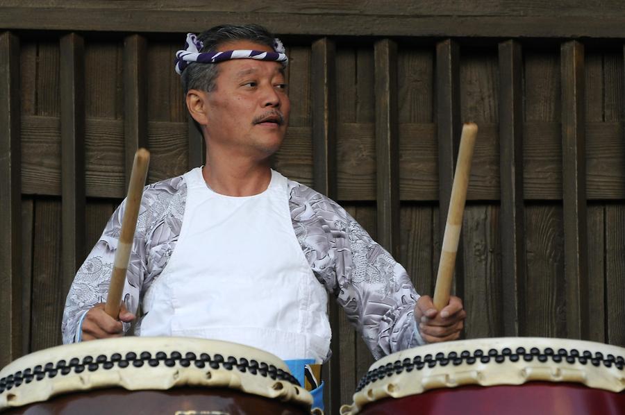 Epcot - World Showcase; Japan, Ddrummer