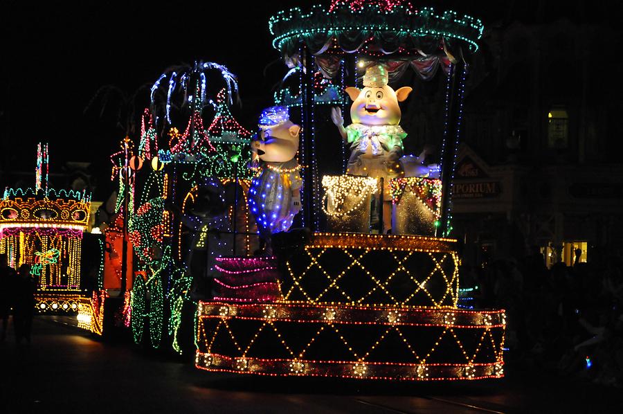 Main Street Electrical Parade