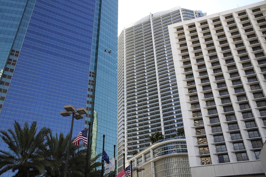 Downtown Miami - Window Cleaners