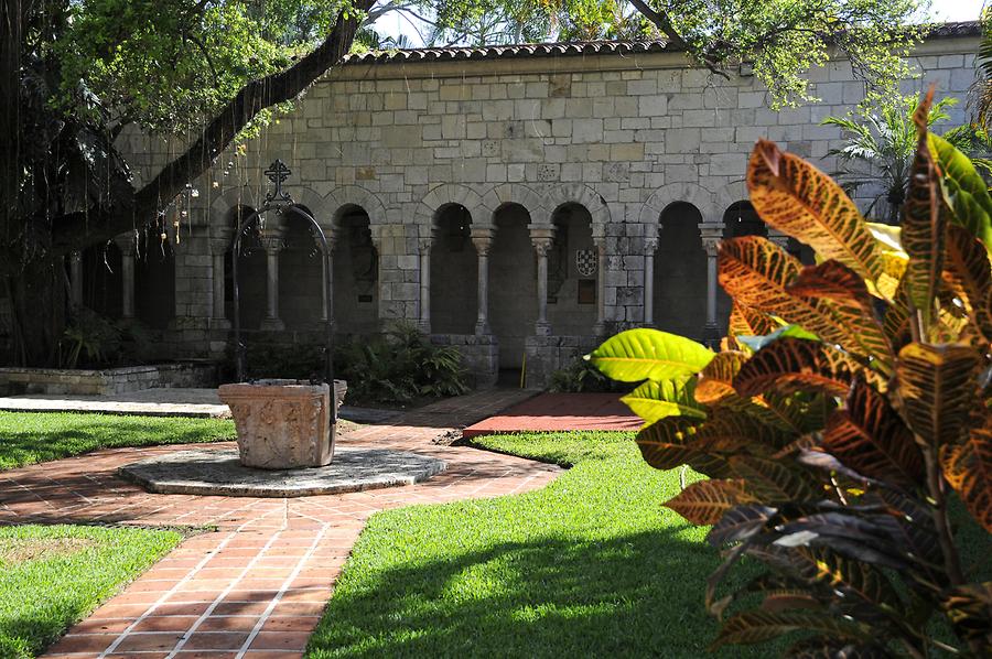 St. Bernard de Clairvaux Church - Cloister