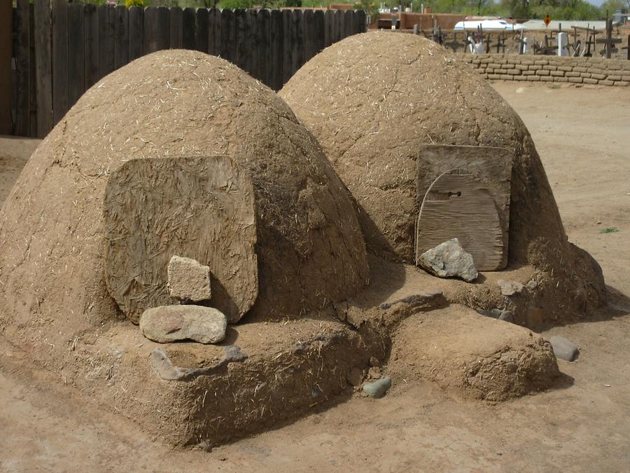 Taos - Taos Pueblo - Oven