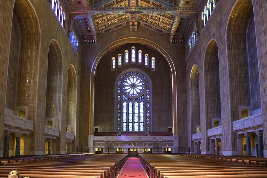 Congregation Emanu-El of New York - Inside