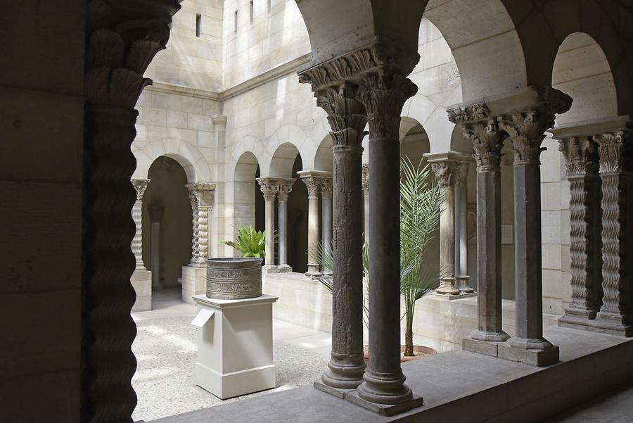 The Cloisters (MET) - Cloister