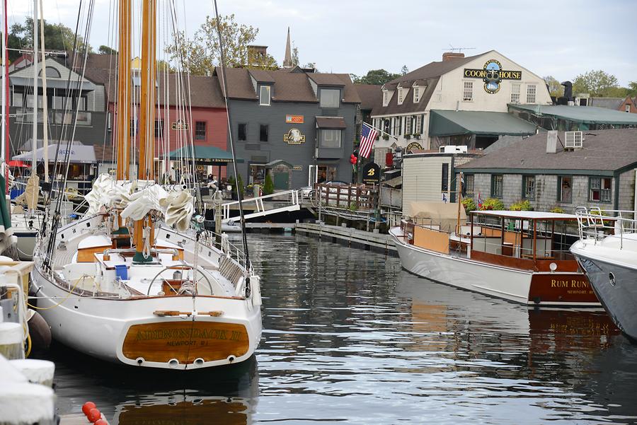 Colonial Harbour - Waterfront