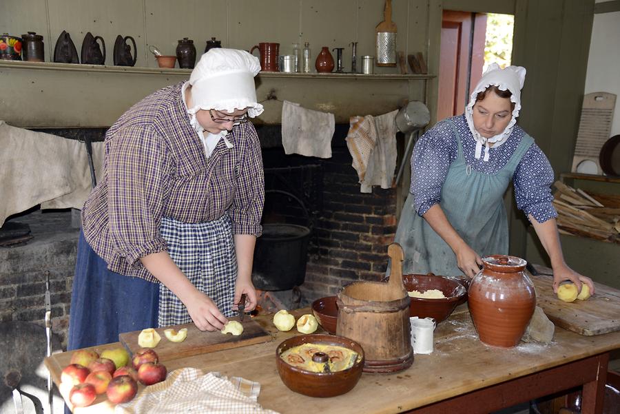 Old Sturbridge Village - Baking Cakes