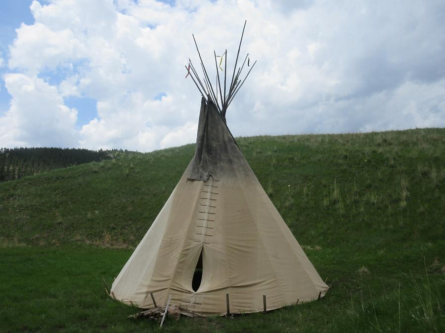 Deadwood - 'Tatanka - Story of the Bison' - Tipi