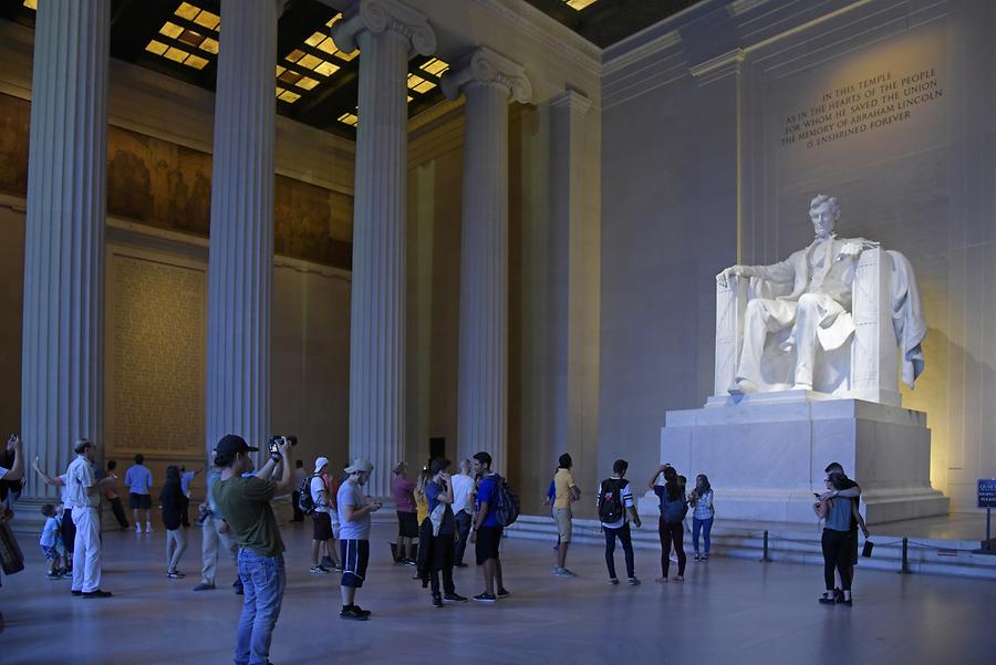 Lincoln Memorial - Lincoln Statue